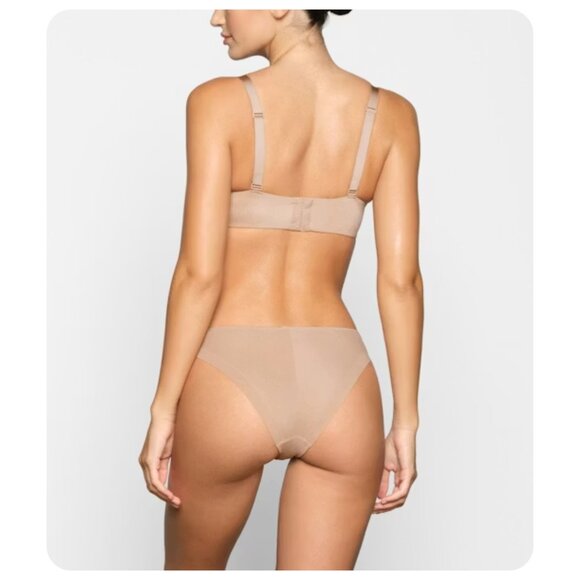 NWT Skims No Show Molded Unlined Balconette Underwire Bra in Clay sz 36B - Picture 2 of 5